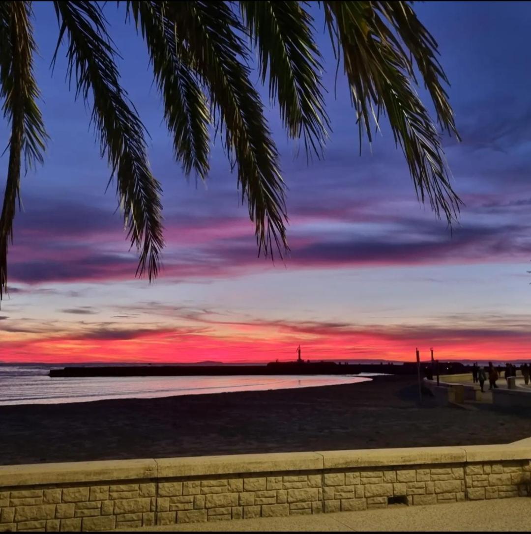 100 M De La Plage - Les Cigales De Mer - Studio Cabine - Parking Le Grau-du-Roi Luaran gambar